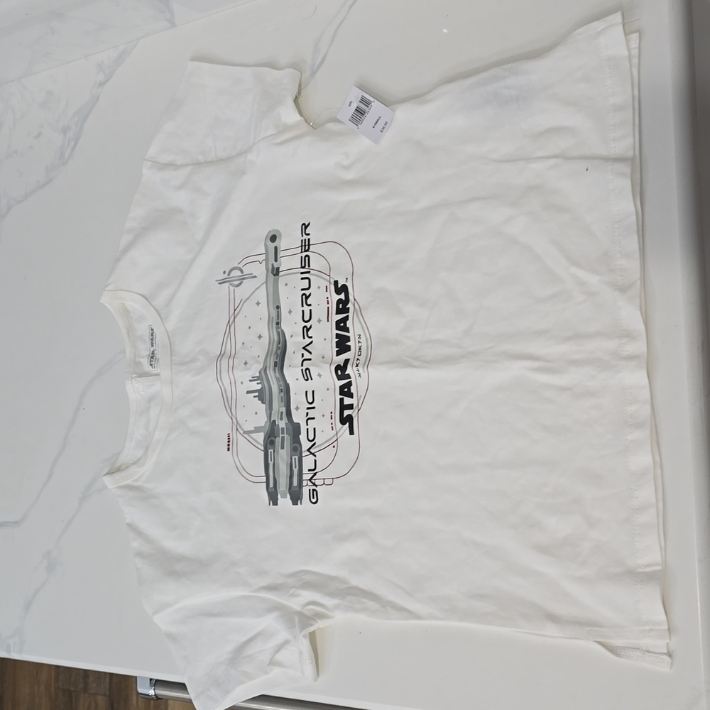 Galactic Star cruiser t-shirt xs